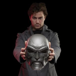 5010996285805 | P/N: G05865L0 | Cod. Artículo: MGS0000026492 Casco premium roleplay hasbro marvel legends series doctor muerte