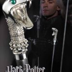 812370010110 | P/N: NN7639 | Cod. Artículo: DSP0000014118 Replica the noble collection harry potter lucius malfoy baston con varita oculta 116 cm