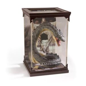 849421003388 | P/N: NN7421 | Cod. Artículo: MGS0000016238 Figura the noble collection harry potter criaturas magicas basilisco