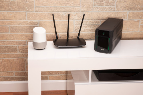 APC BVX900LI-GR sistema de alimentación ininterrumpida (UPS) Línea interactiva 0,9 kVA 480 W 2 salidas AC - Imagen 5