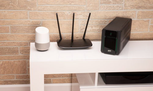 APC BX950MI-GR sistema de alimentación ininterrumpida (UPS) Línea interactiva 0,95 kVA 520 W 4 salidas AC - Imagen 3