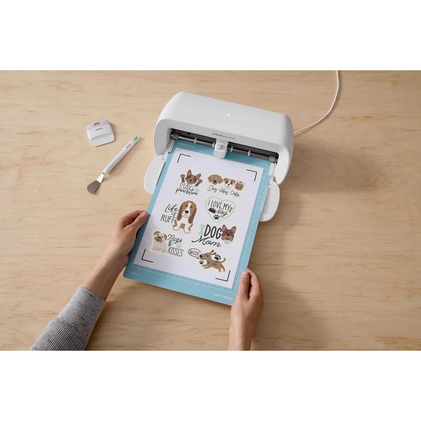 CRICUT PRINTABLE IRON-ON FOR DARK FABRIC A4 - 3 SHEETS - Imagen 2